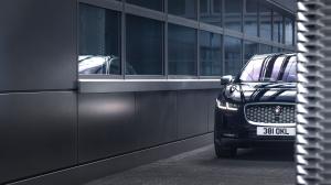 Jaguar I-Pace EV400 AWD S Bright Pack 2020 года  (UK)